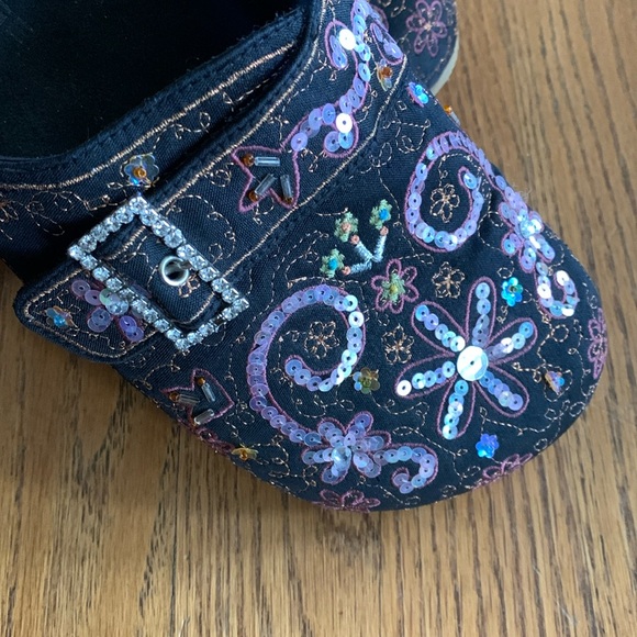 Boho Rampage Slip on Shoes - Picture 3 of 9